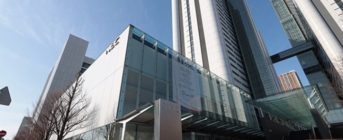 logo_on_building