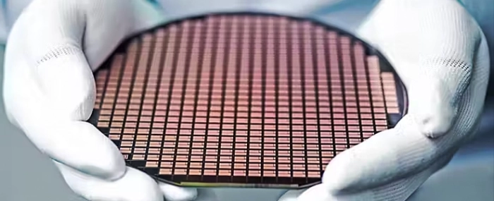 engineer-holding-wafer