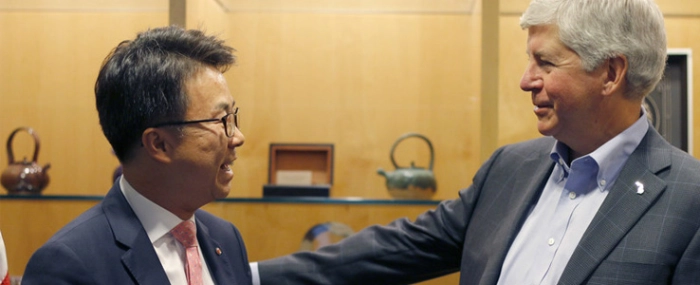 gov-rick-snyder-usvp-ken-chang