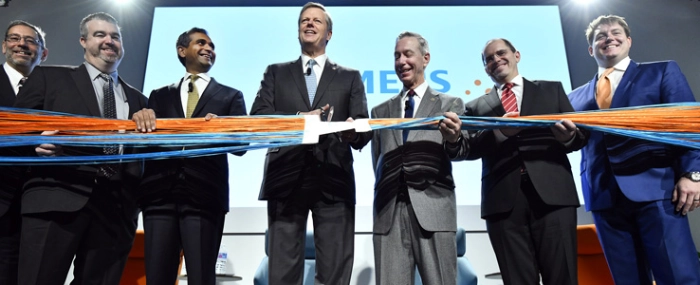 mass-ribbon-cutting