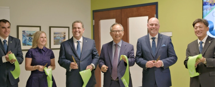 atlanda-office-Ribbon-Cutting