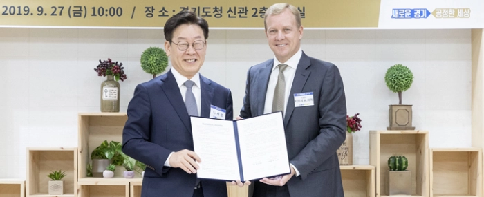 Gov-Lee-Timothy-Archer