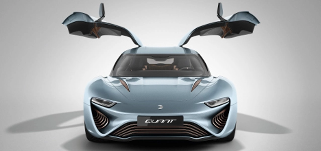e-sportlimousine-front-doors-open