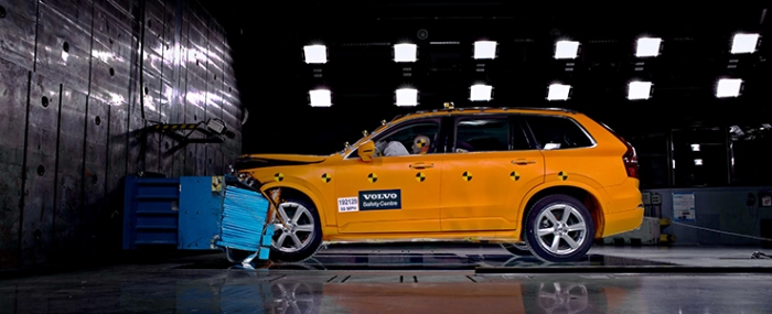 XC90-crash-test1
