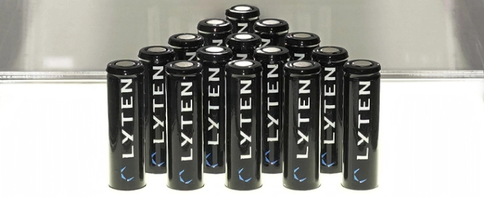 Cylindrical-lithium-sulfur-batteries