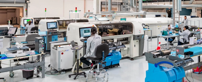 employees-smt-line