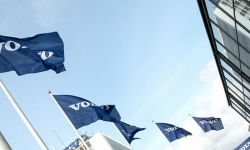 Flags-Building