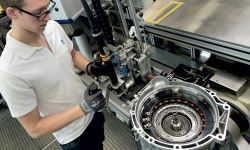 New-8-Speed-Automatic-Transmission-production