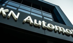 GKN-sign-on-building