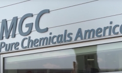 logo-on-building
