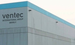 logo-on-building