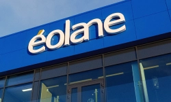 logo-on-building