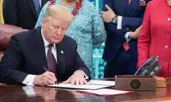 president-trump-signing-order