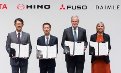 Fuso_Hino