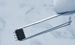 tweezer-chip