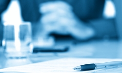 contract-signing