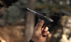 Black-Hornet-4