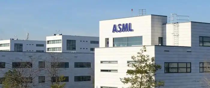 logo-on-building