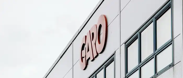 logo-on-building