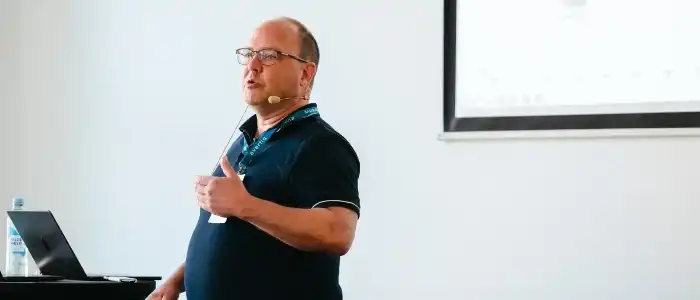 Expo-ZRH26-claus-speaking